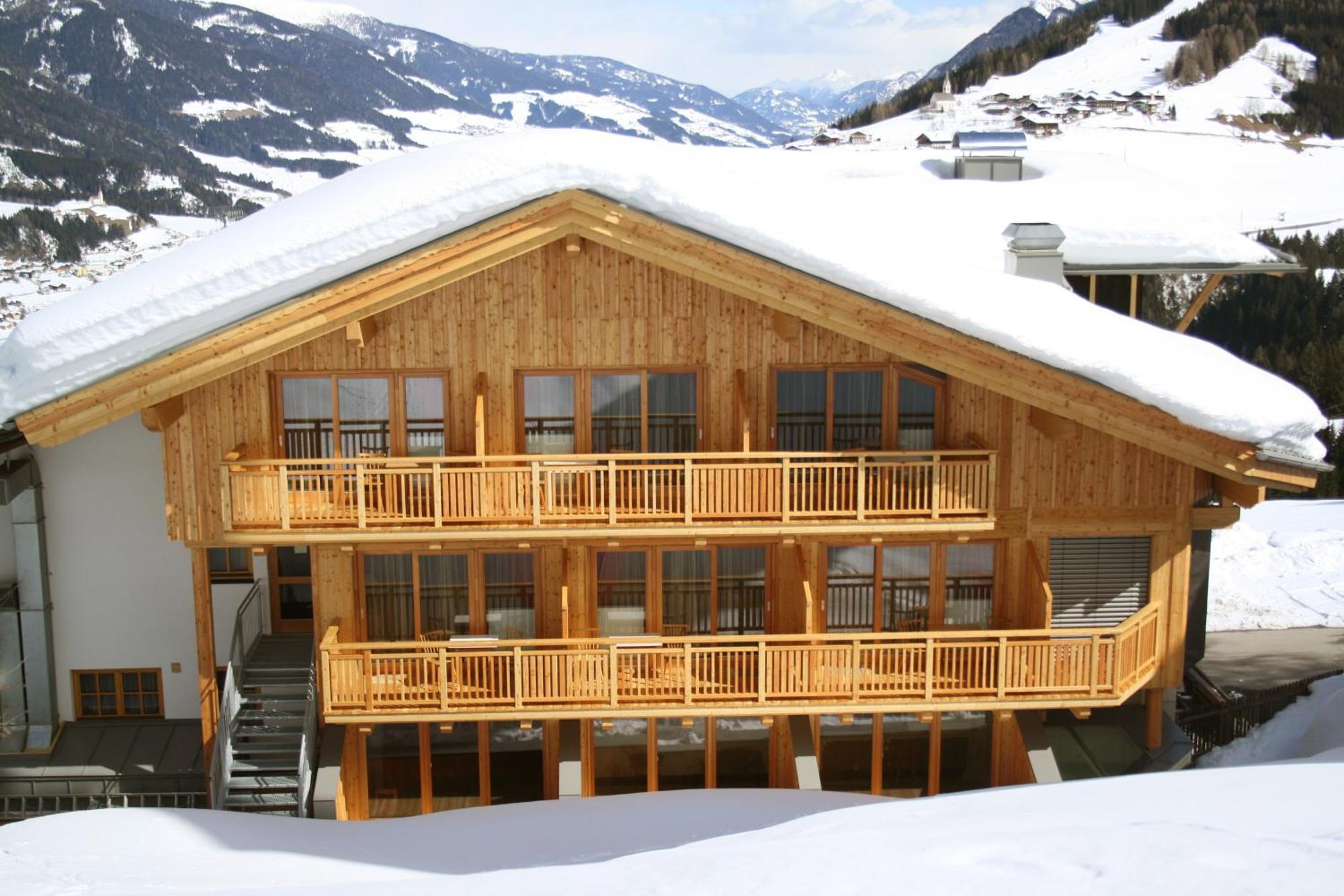 Hotel Schoene Aussicht คาร์ทิทช์ ภายนอก รูปภาพ