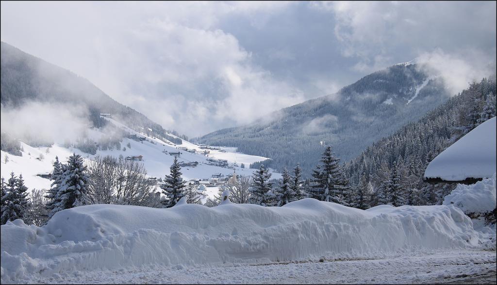 Hotel Schoene Aussicht คาร์ทิทช์ ภายนอก รูปภาพ
