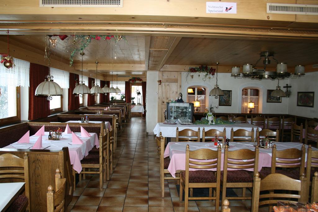 Hotel Schoene Aussicht คาร์ทิทช์ ภายนอก รูปภาพ