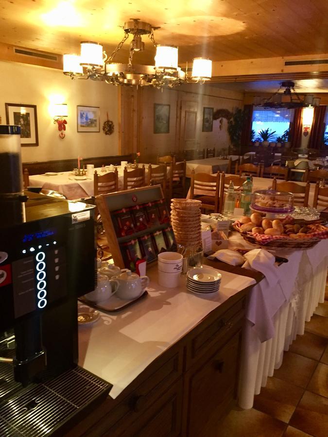 Hotel Schoene Aussicht คาร์ทิทช์ ภายนอก รูปภาพ